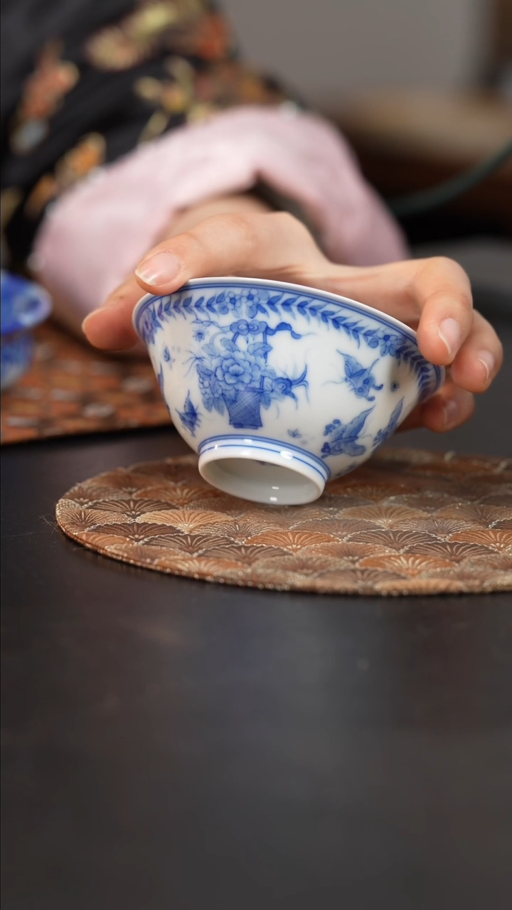 【闪购商品】瓷片看山柴窑青花蝴蝶