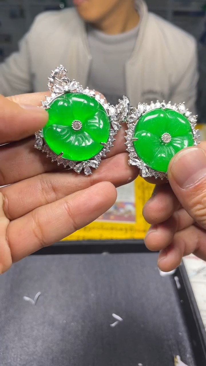 时尚精美高端吊坠111