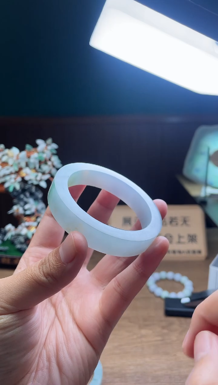 【闪购商品】定制翡翠手镯未镶嵌定制