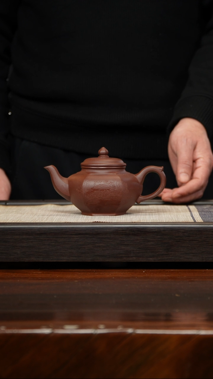 【闪购商品】紫砂茶壶紫泥六方笑樱