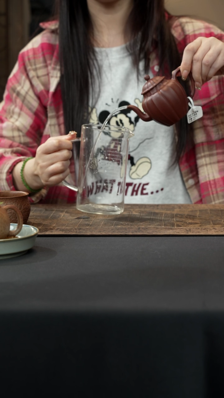 【闪购商品】紫砂茶壶竹石提梁壶包银130cc