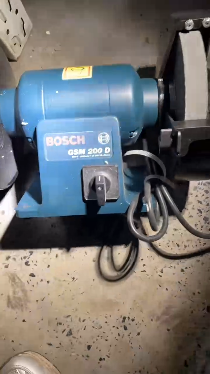 gsn200d      博世砂轮机