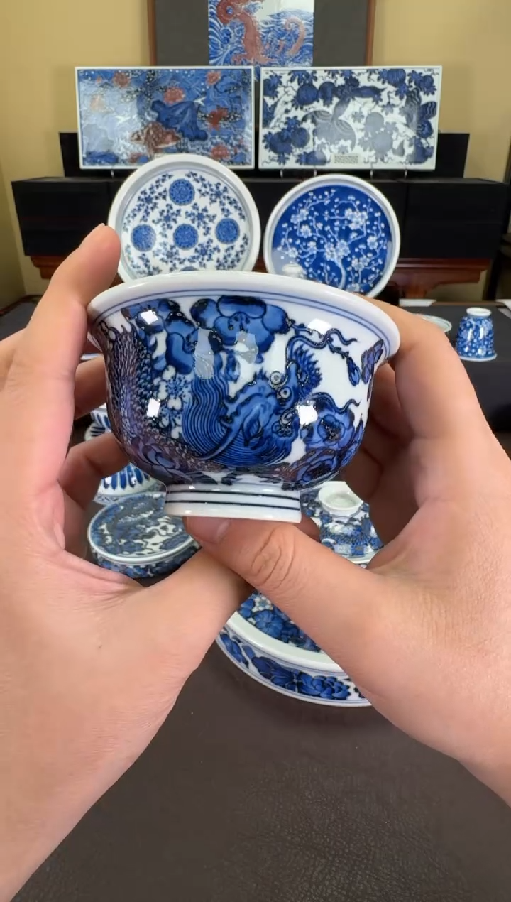 【闪购商品】瓷片羿器窑穿花龙压手杯