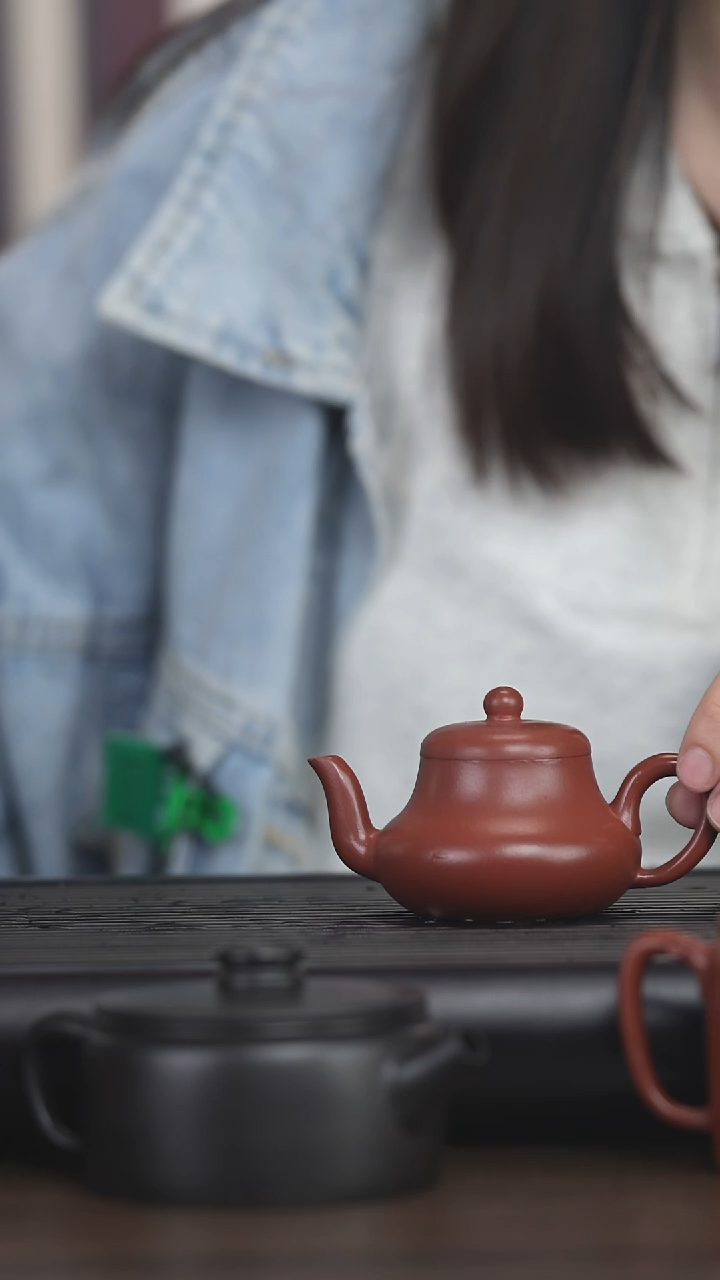【闪购商品】紫砂茶壶龙志高朱泥光素君德100cc dd
