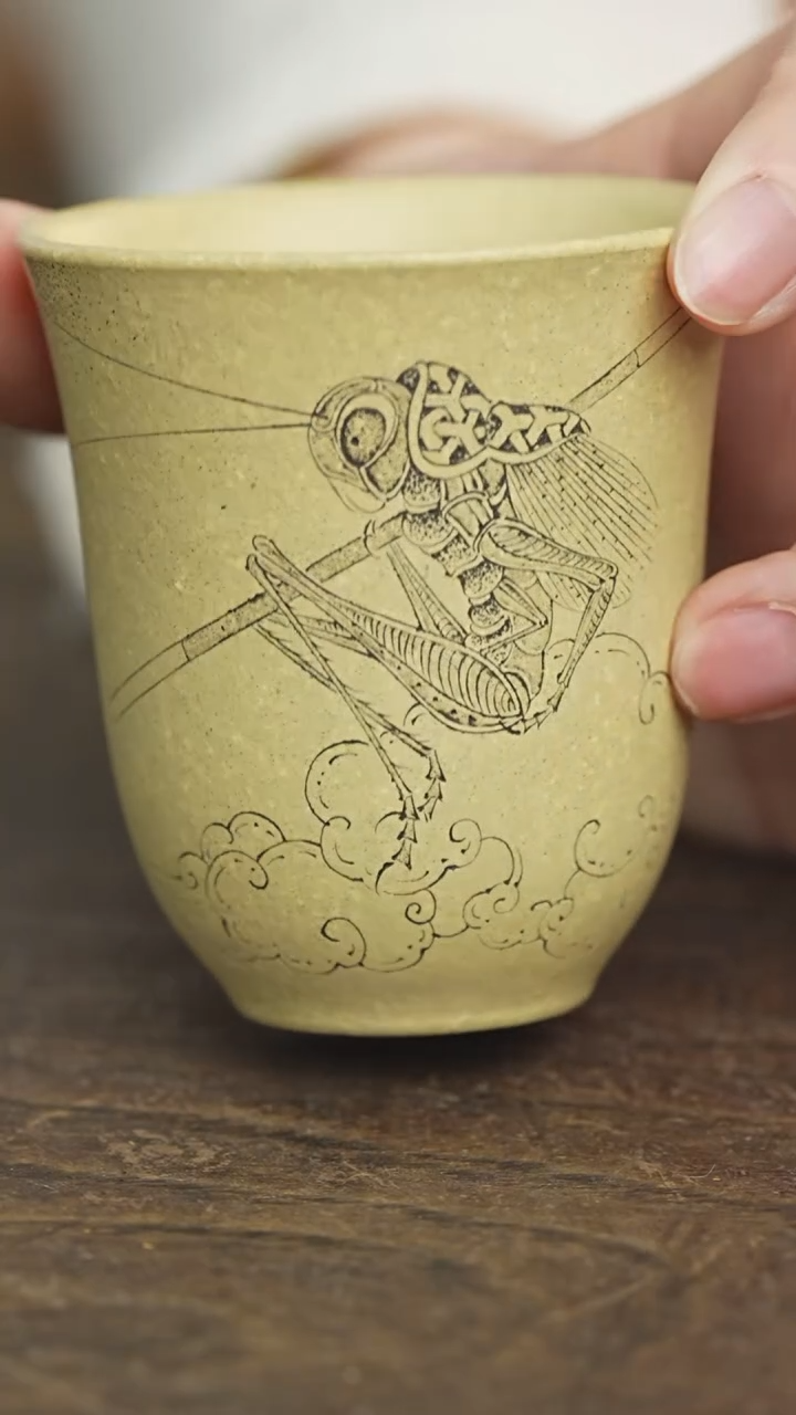 【闪购商品】紫砂茶杯无忧刻绘蝈蝈主人杯