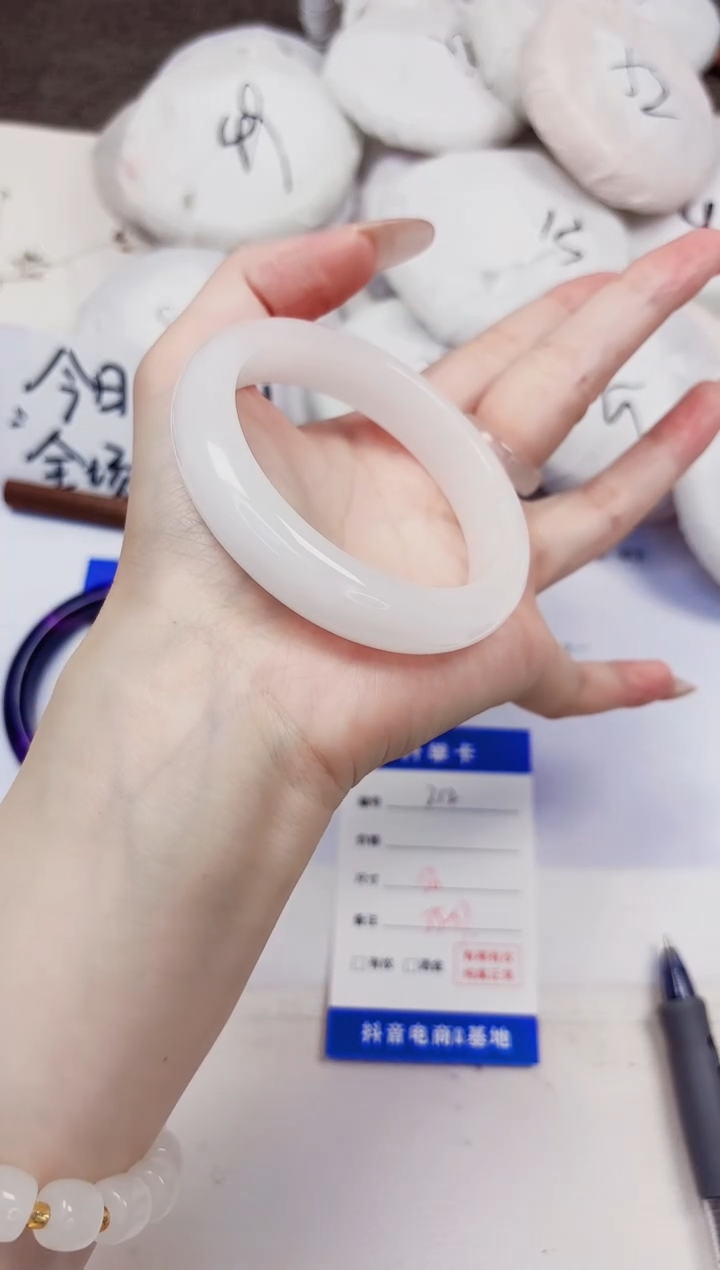 石英质玉手镯未镶嵌312-天山翠-圈口56