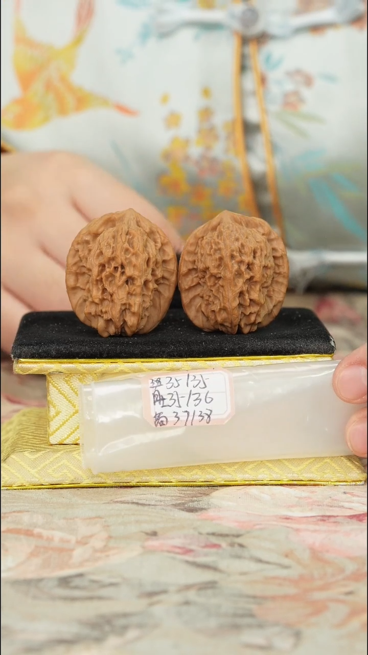 【闪购商品】文玩核桃把件非嫁接马老四