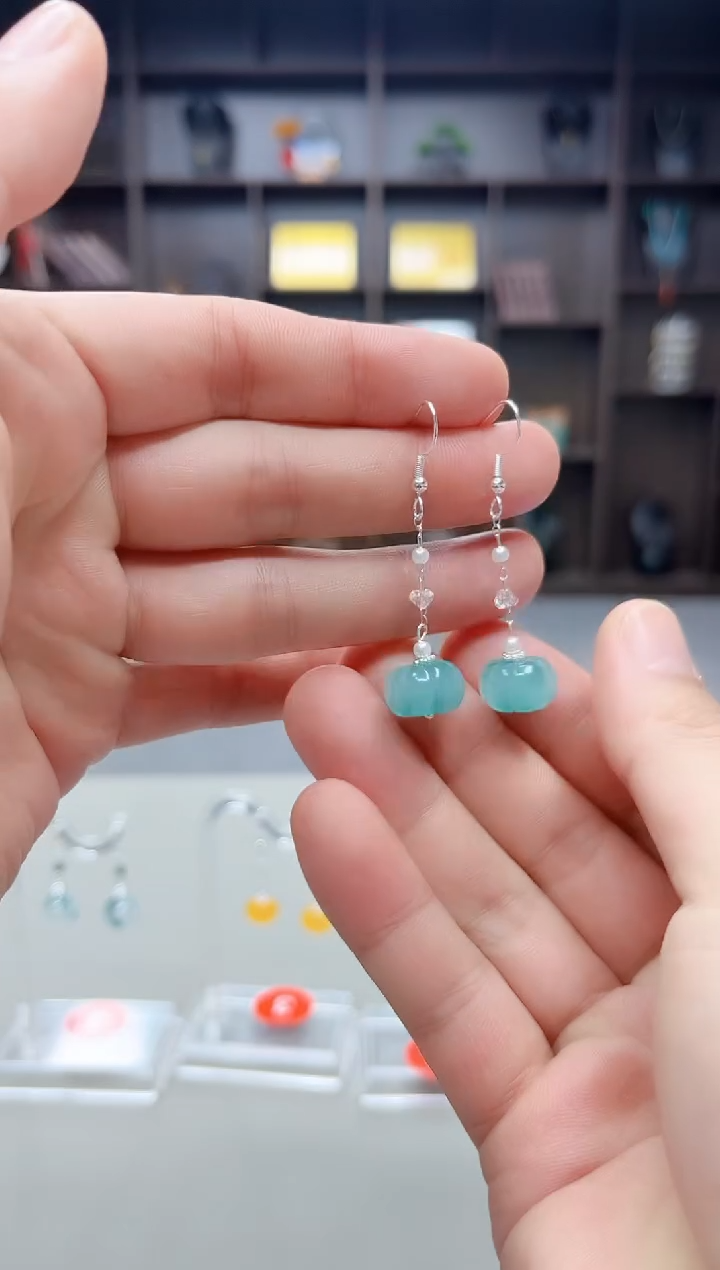 未镶嵌石英质玉（天山翠）耳饰W05