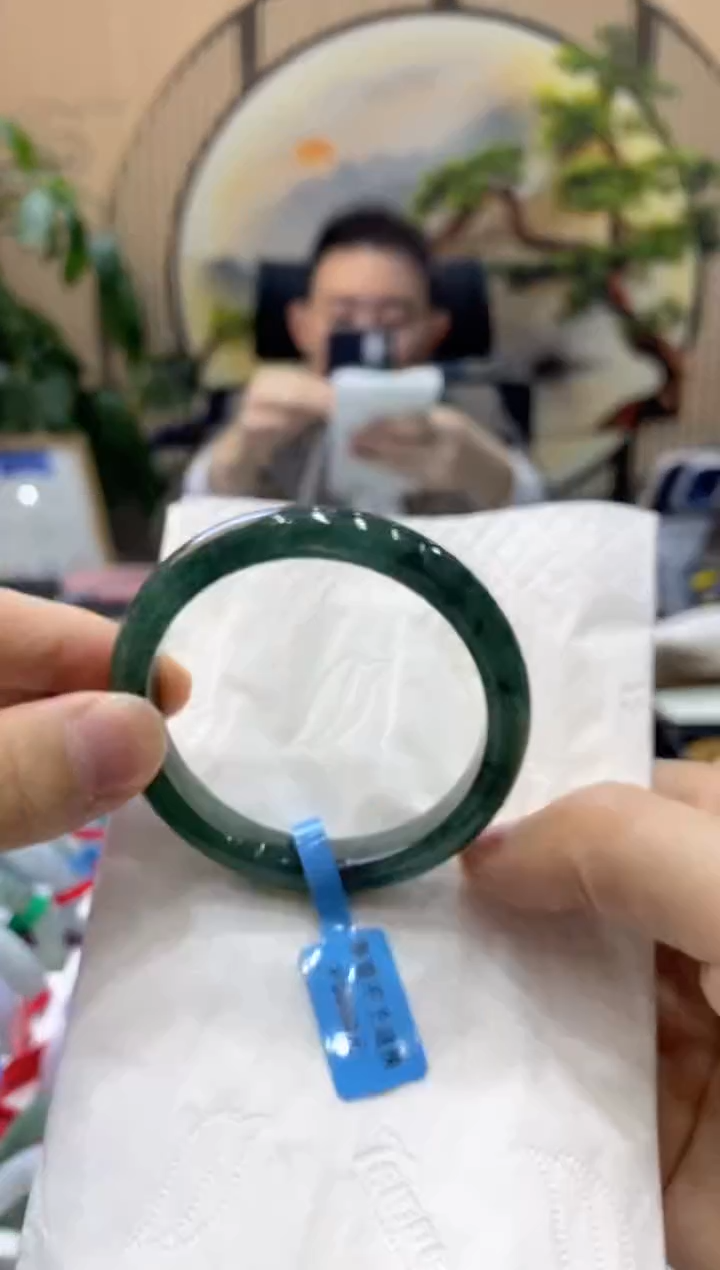 【闪购商品】翡翠手镯未镶嵌00002329