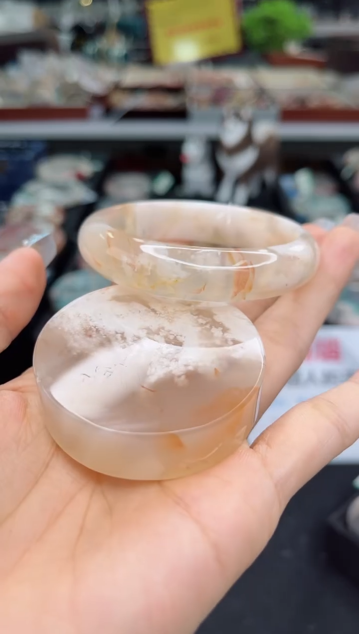 【闪购商品】石英质玉手镯未镶嵌53圈口（赠品镯心）1572038