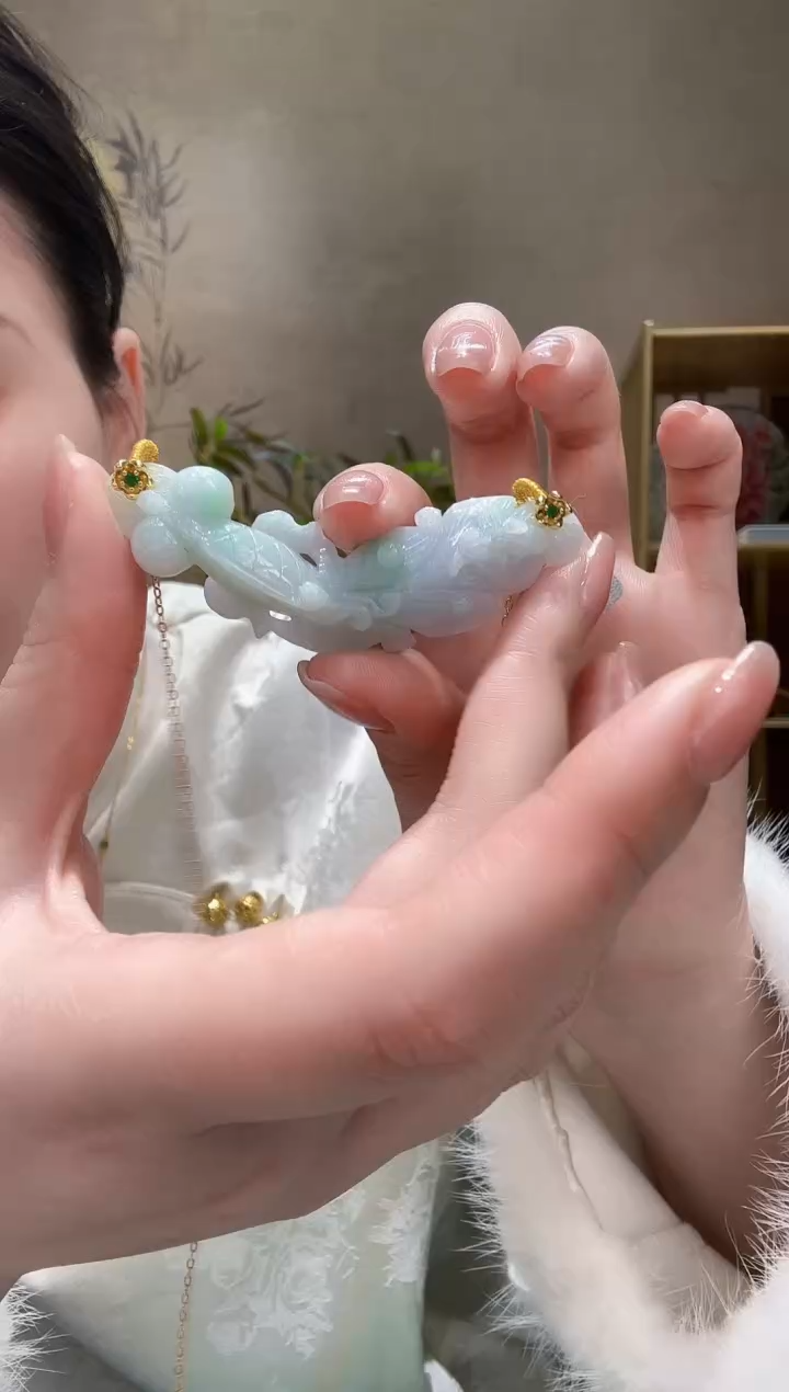 【闪购商品】翡翠颈饰未镶嵌吊坠