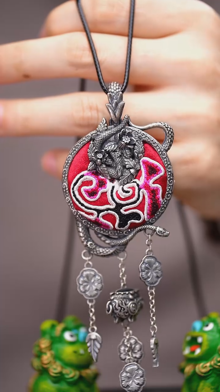 【闪购商品】刺绣黔东南苗族刺绣A316