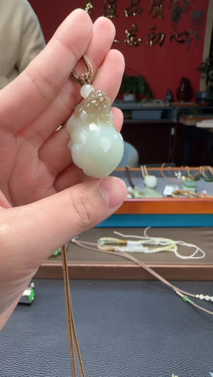 【闪购商品】和田玉颈饰未镶嵌且末糖白貔貅