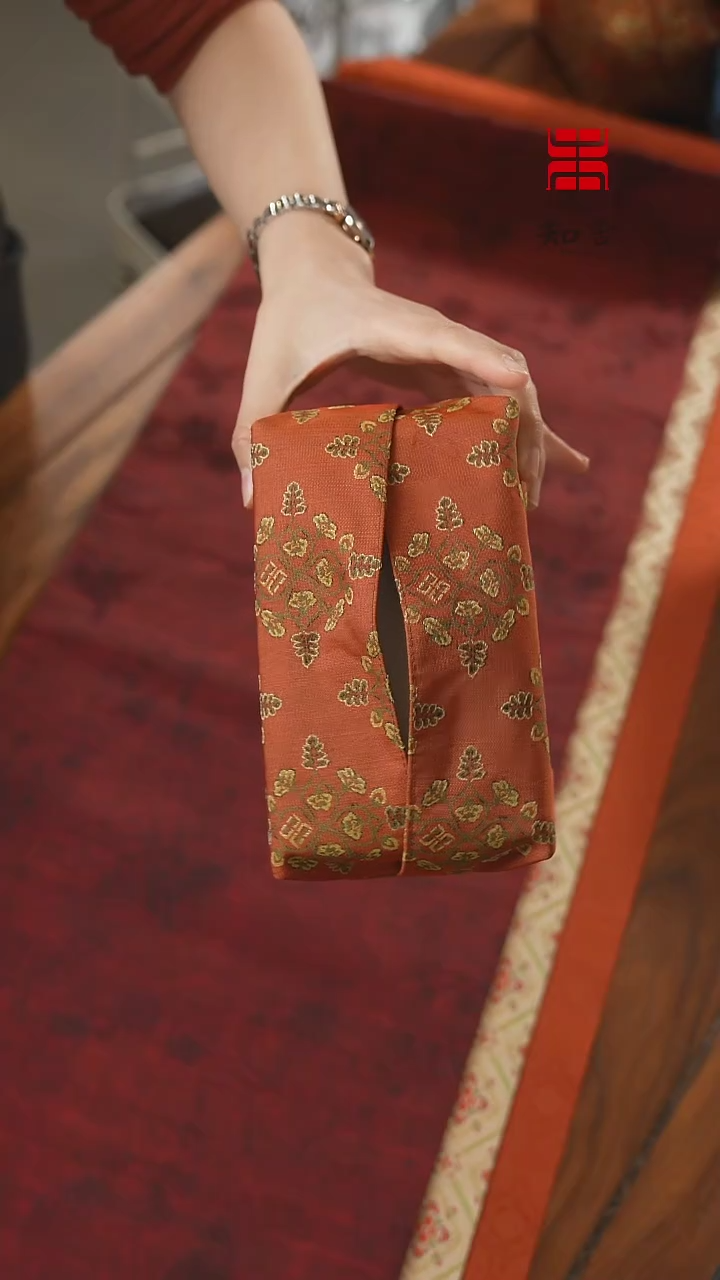 【闪购商品】纸巾盒·········