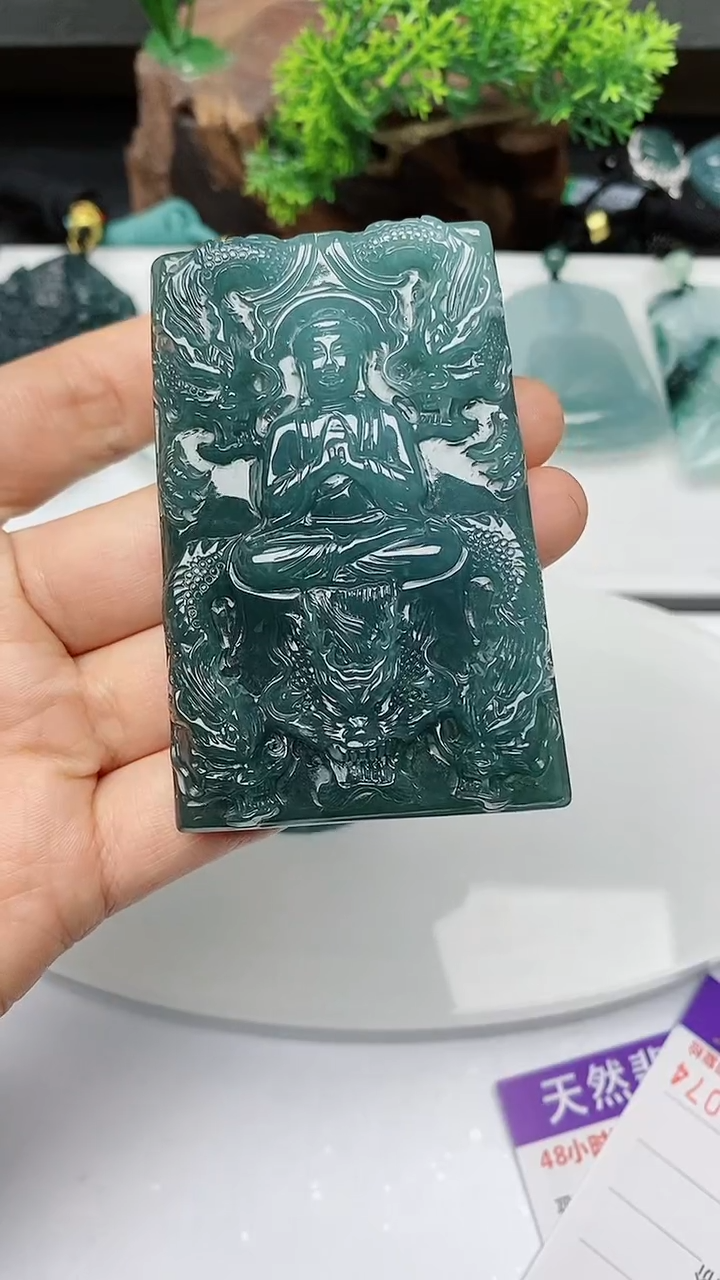 【闪购商品】翡翠颈饰未镶嵌