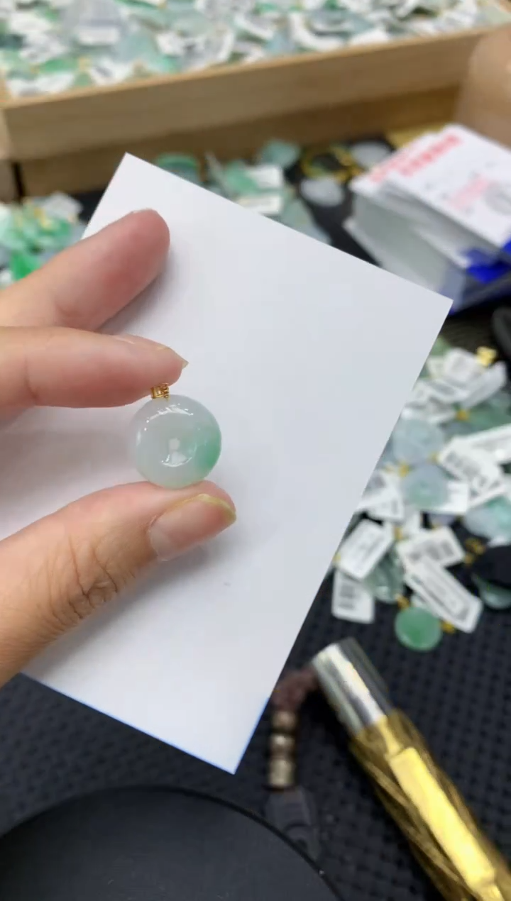 【闪购商品】翡翠颈饰18K金镶嵌111111111111