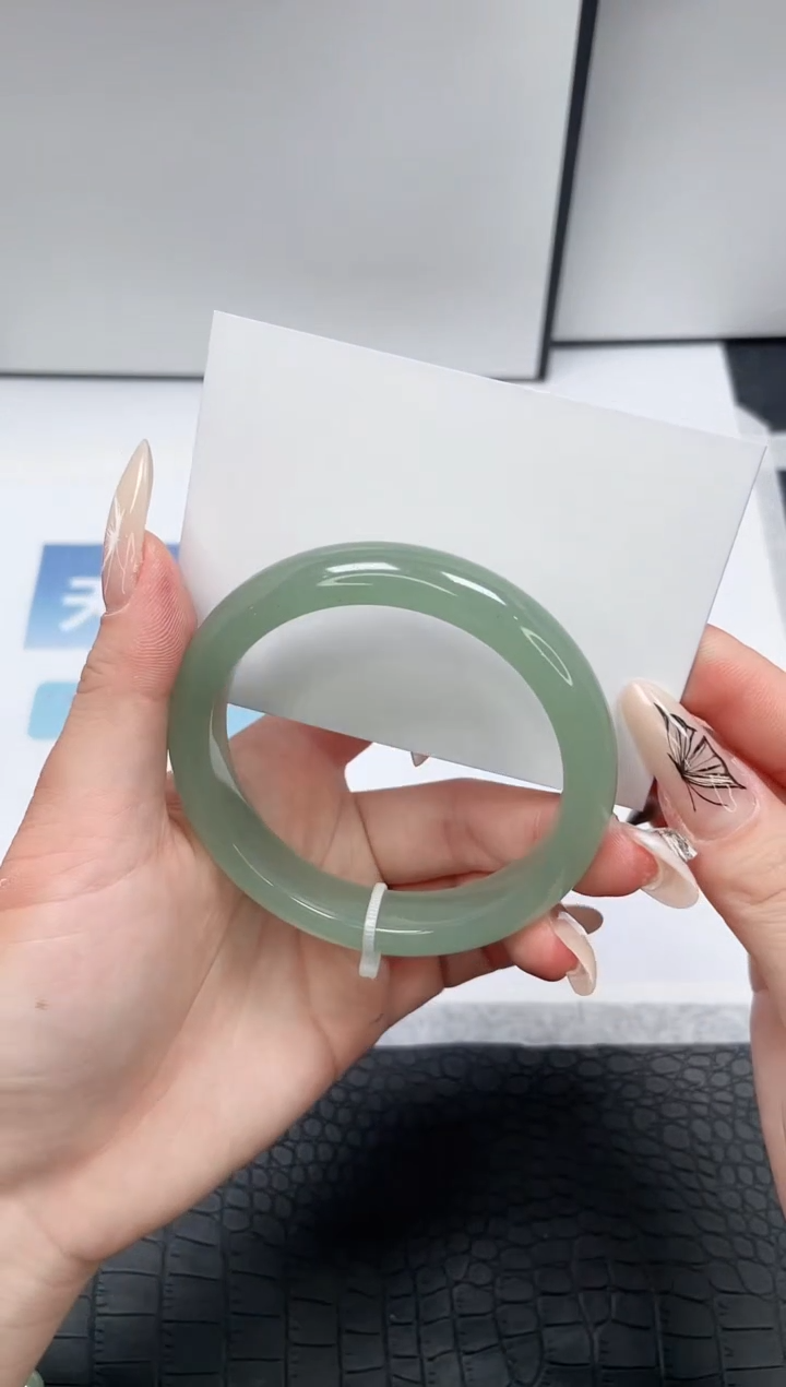 【闪购商品】石英质玉手镯未镶嵌306-59