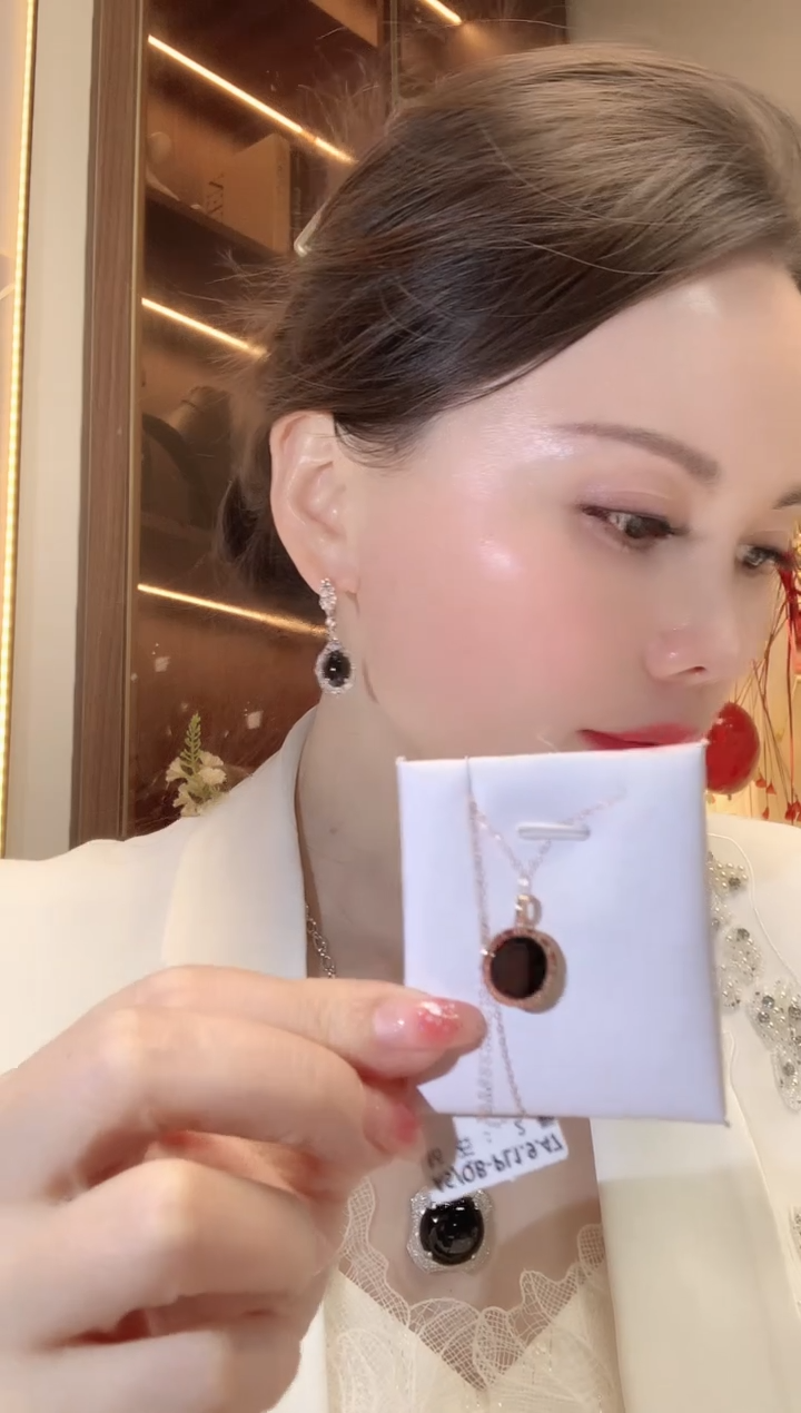 【闪购商品】翡翠项链18K金镶嵌w38    