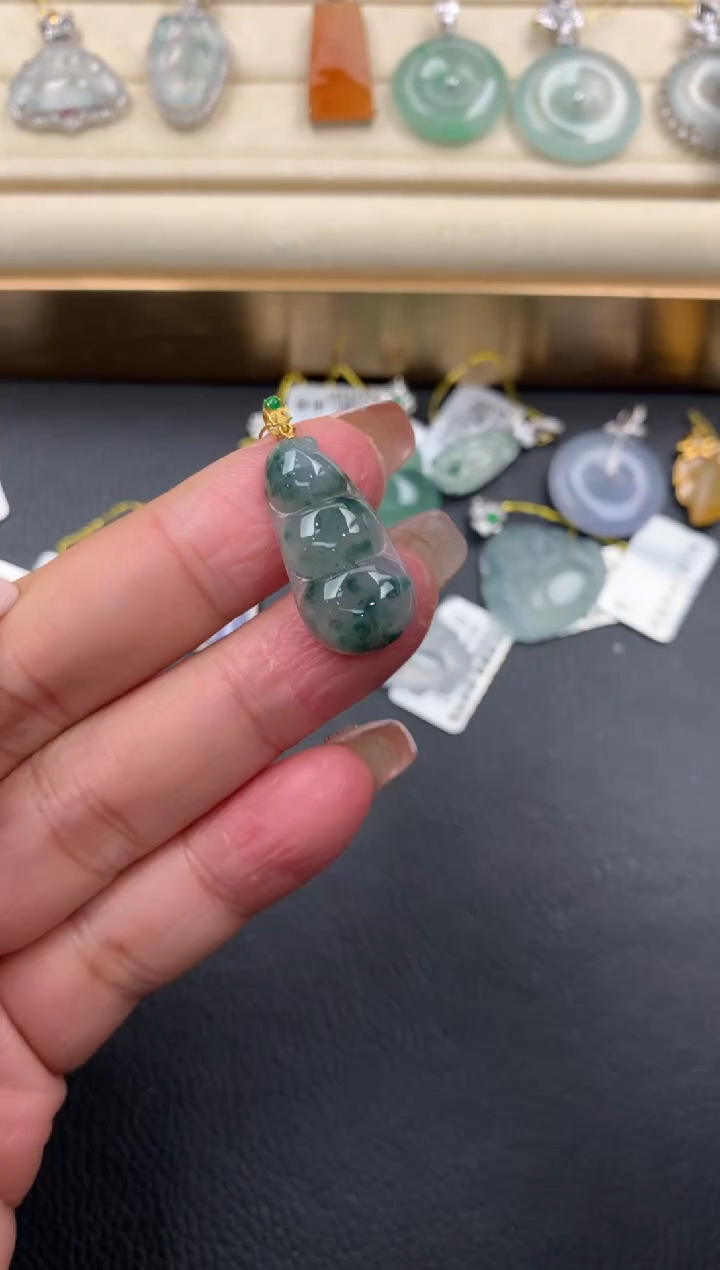 【闪购商品】翡翠颈饰18K金镶嵌D867       