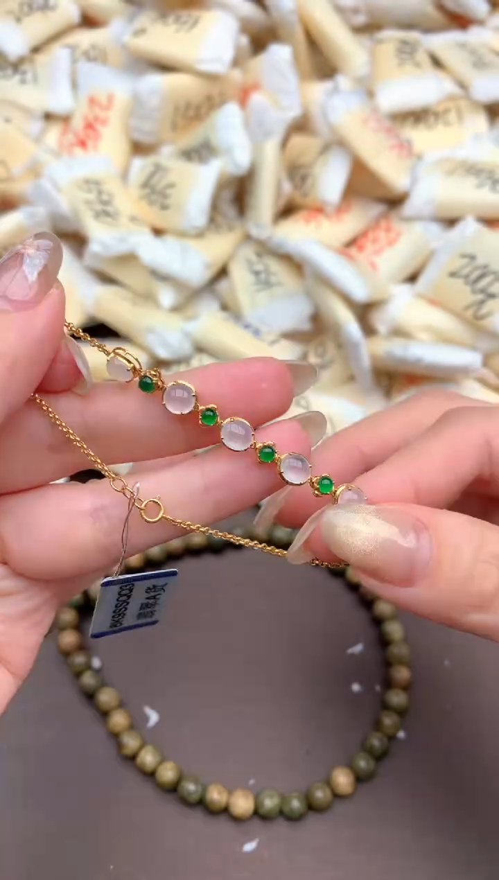 【闪购商品】翡翠挂件18K金镶嵌— 