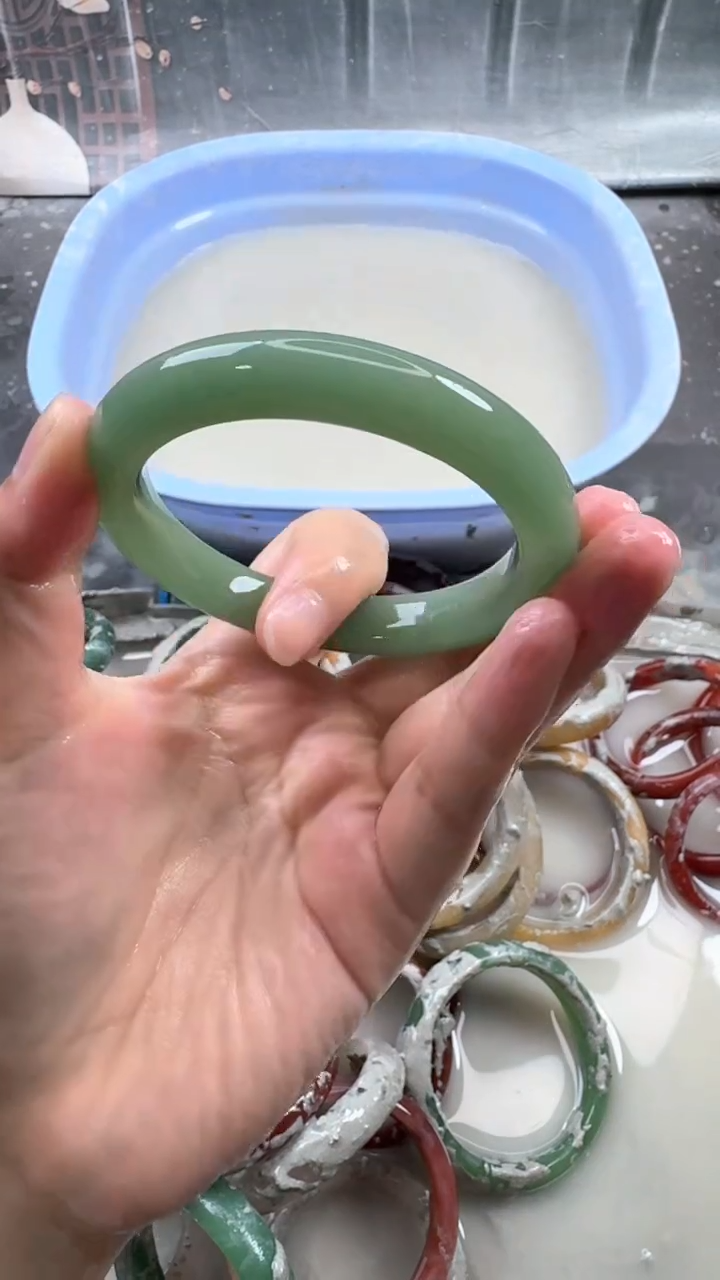 石英质玉手镯未镶嵌42 62