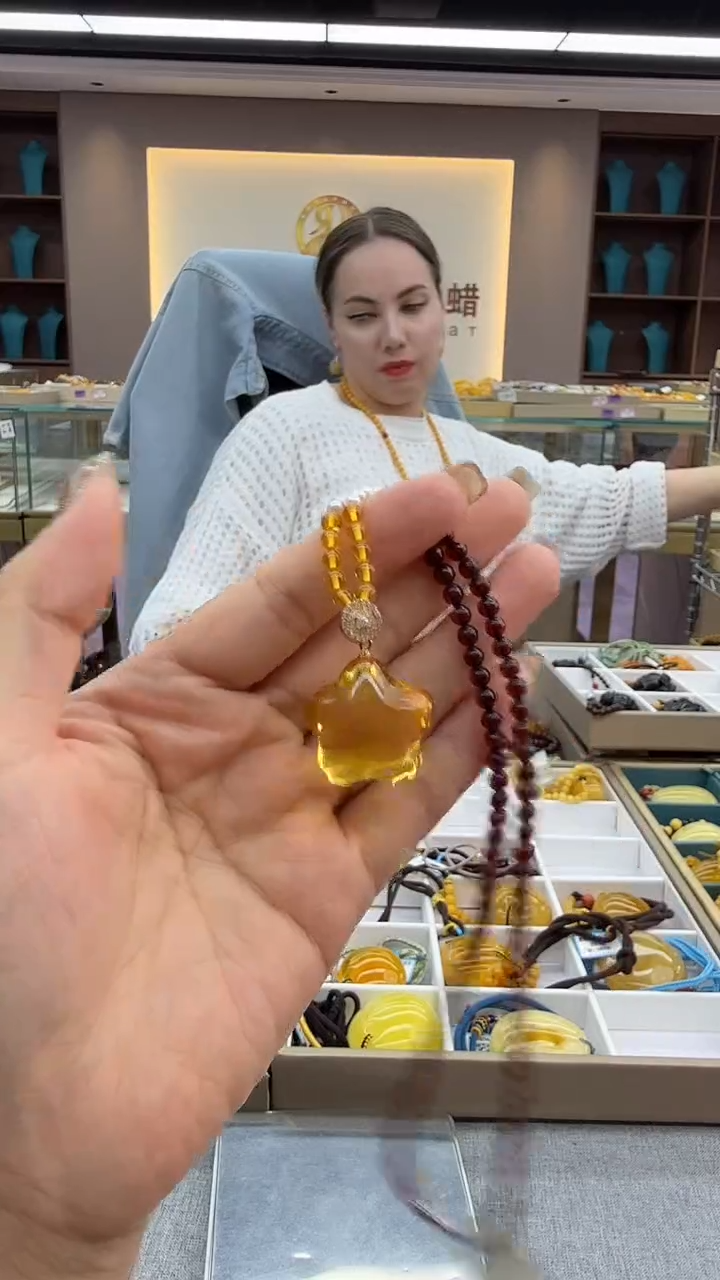 琥珀颈饰未镶嵌250秒拍号 假一罚三 