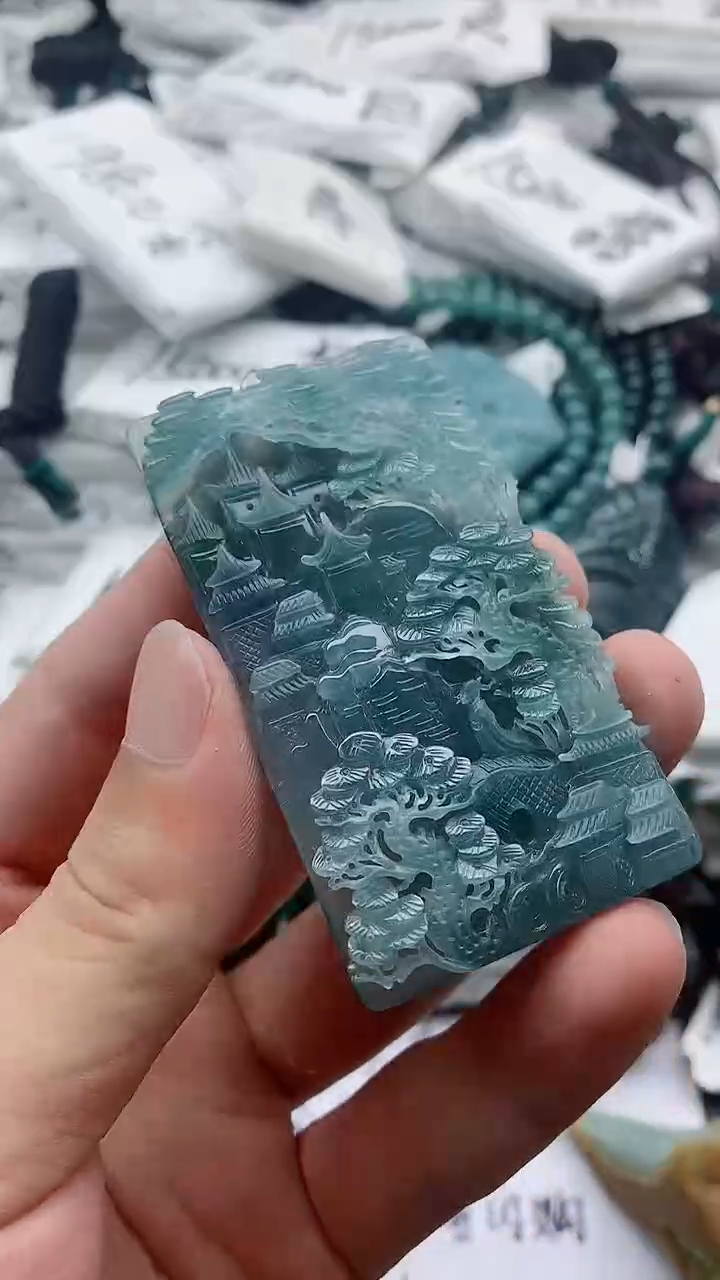 翡翠未镶嵌颈饰555555555555