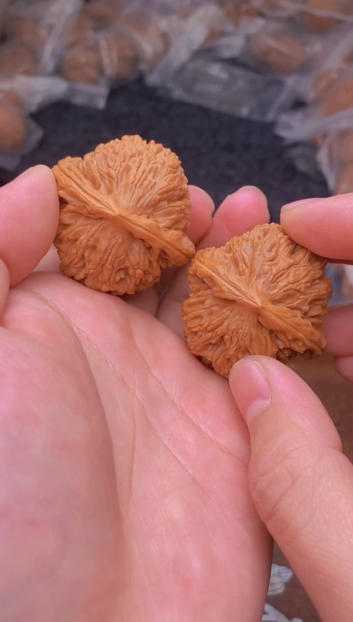 【闪购商品】文玩核桃把件G18号39尺水龙纹