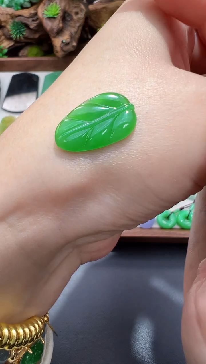 未镶嵌定制翡翠18.5*11.2*2.3叶子