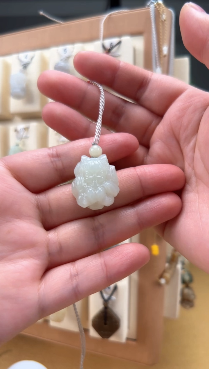 【闪购商品】和田玉颈饰未镶嵌九尾狐吊坠