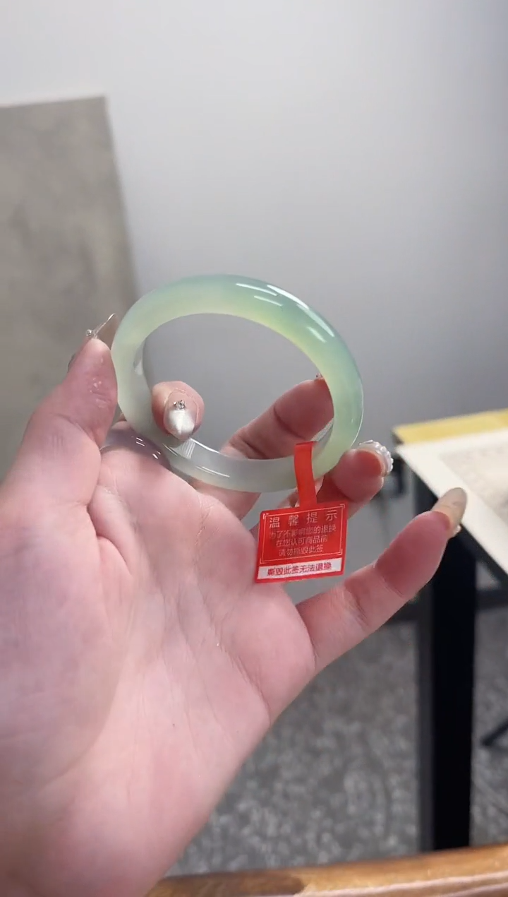 【闪购商品】玛瑙/玉髓手镯未镶嵌52-53圈 需要包容