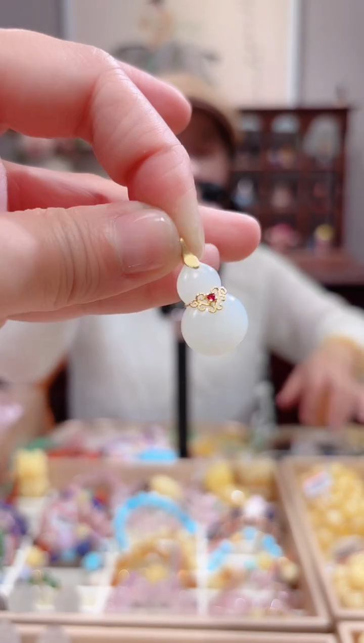 【闪购商品】和田玉颈饰18K金镶嵌设计款珠串