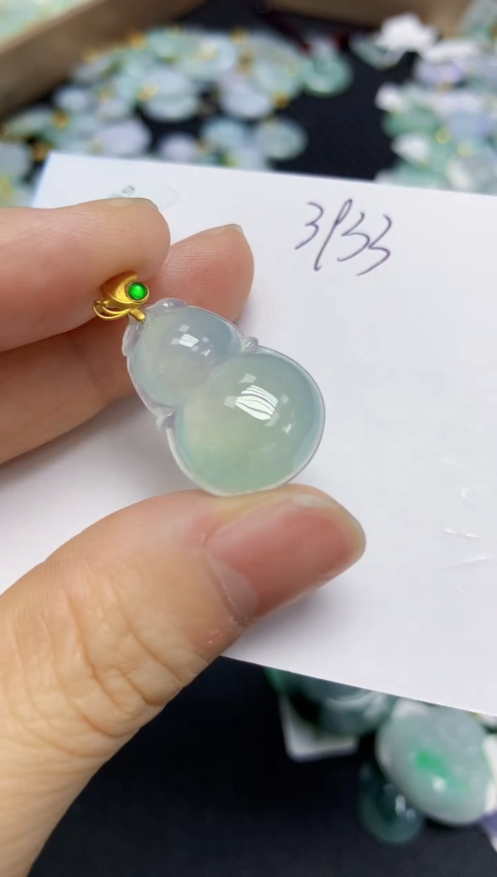 翡翠18K金镶嵌颈饰天然缅甸翡翠A货
