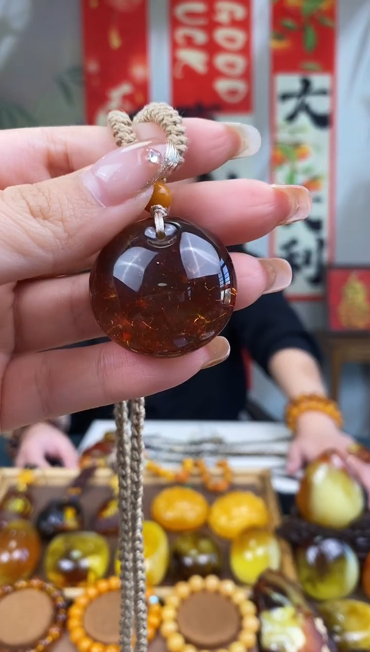 【闪购商品】琥珀裸石未镶嵌基地发货 一物一证 顺丰包邮