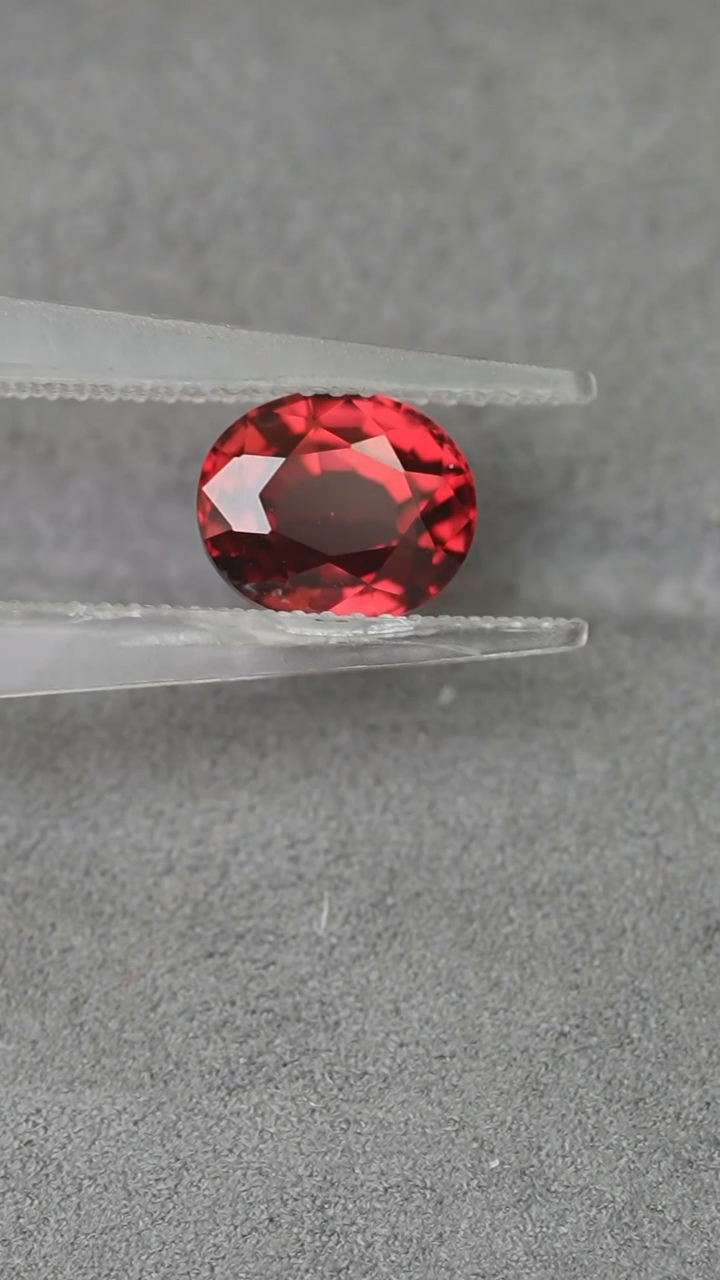 【闪购商品】石榴石2.65CT未镶嵌----------