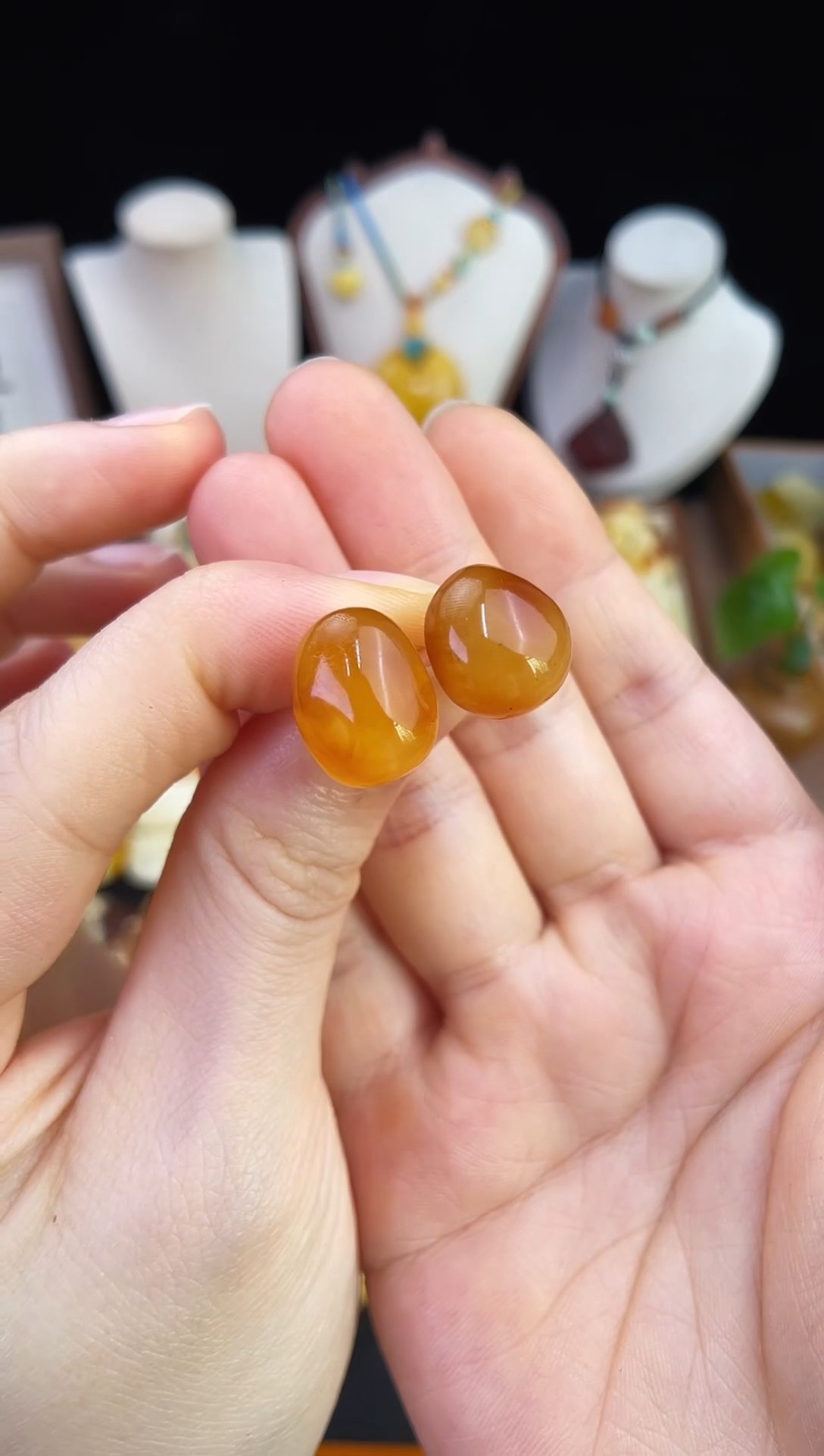 琥珀未镶嵌珠宝奇石柒月