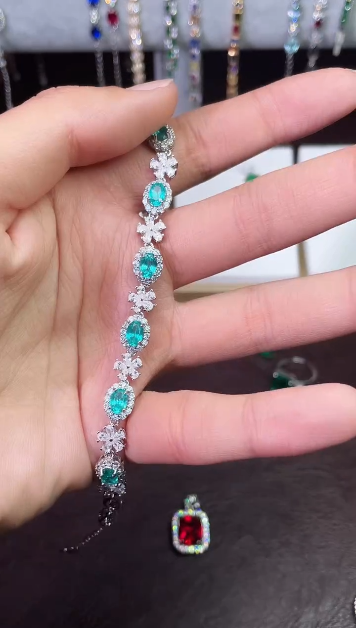 足铂镶嵌合成（培育）红宝石手链霓虹蓝手链