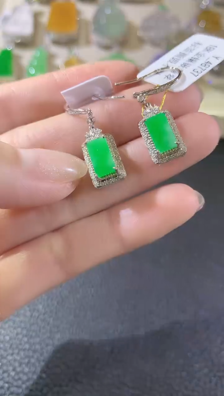 【闪购商品】翡翠耳饰18K金镶嵌C13翡翠