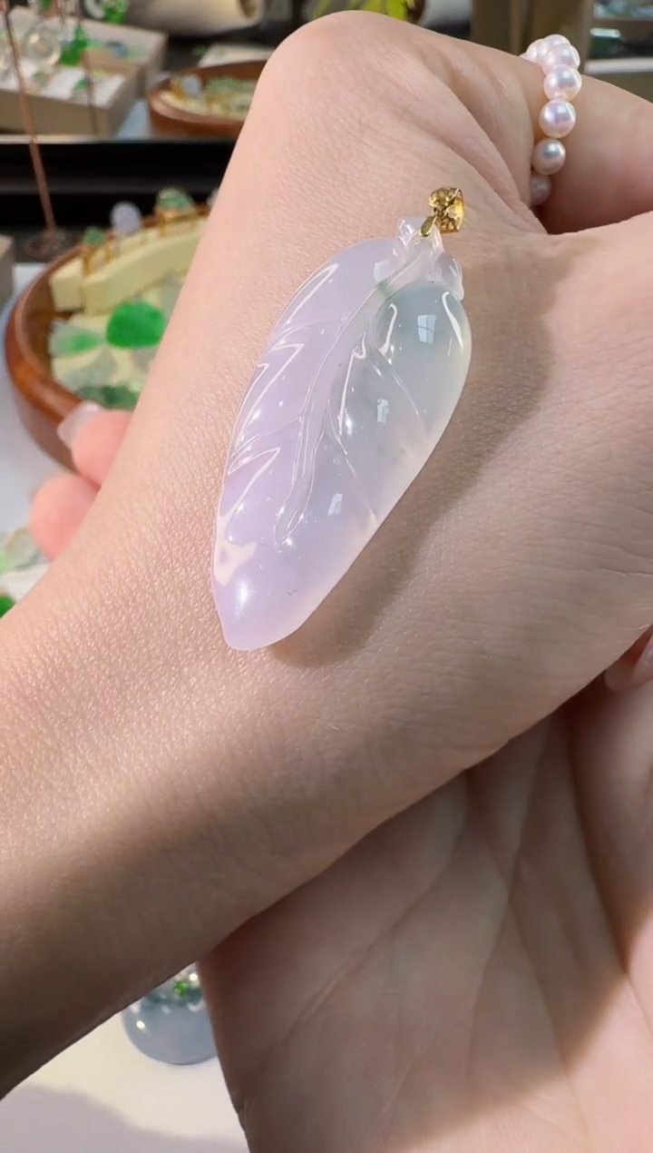 【闪购商品】翡翠颈饰18K金镶嵌缅甸翡翠A货吊坠