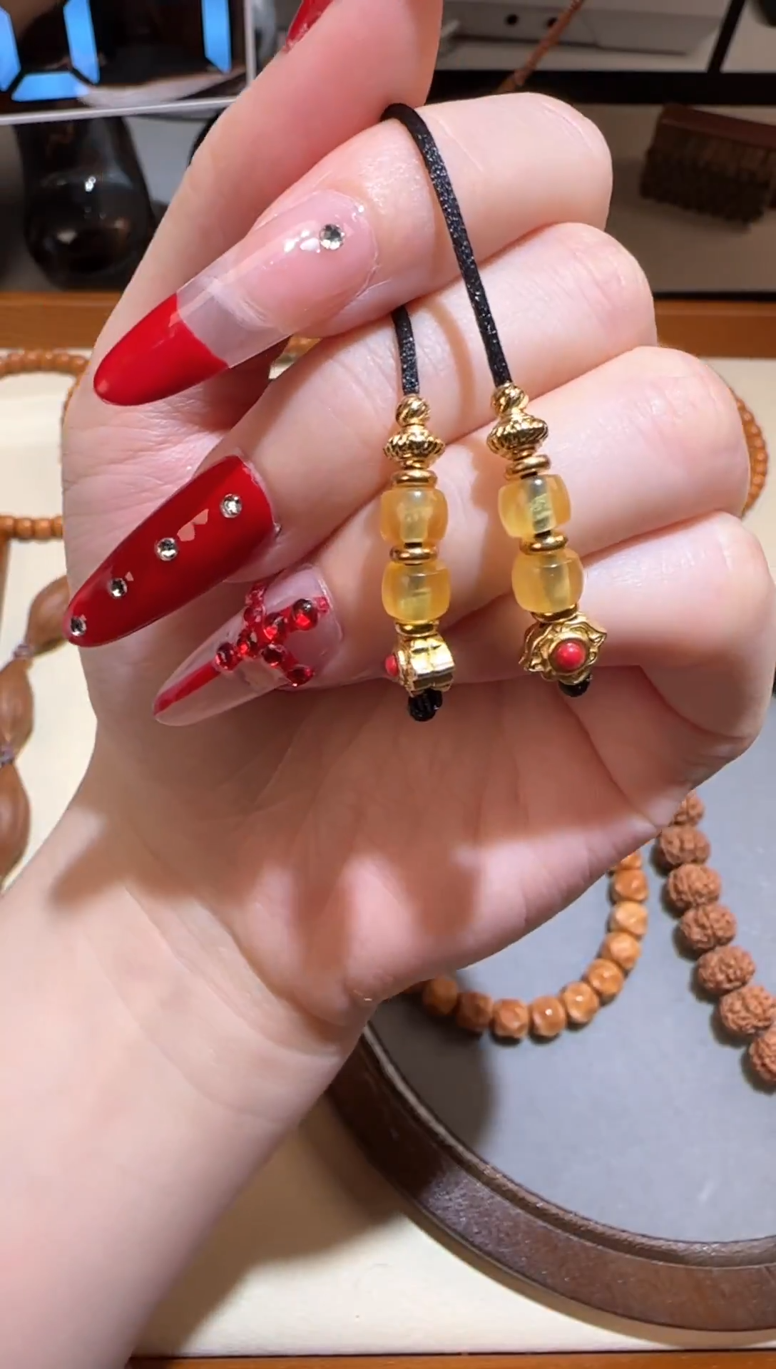 【闪购商品】琥珀手链未镶嵌无暇纯原生态蜜蜡