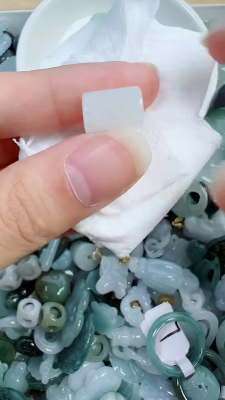 散珠翡翠35号链接，A货翡翠