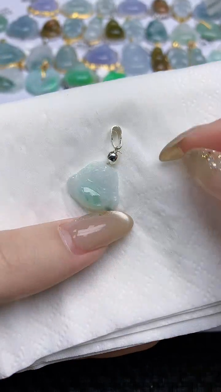 【闪购商品】翡翠颈饰未镶嵌天然A货翡翠 
