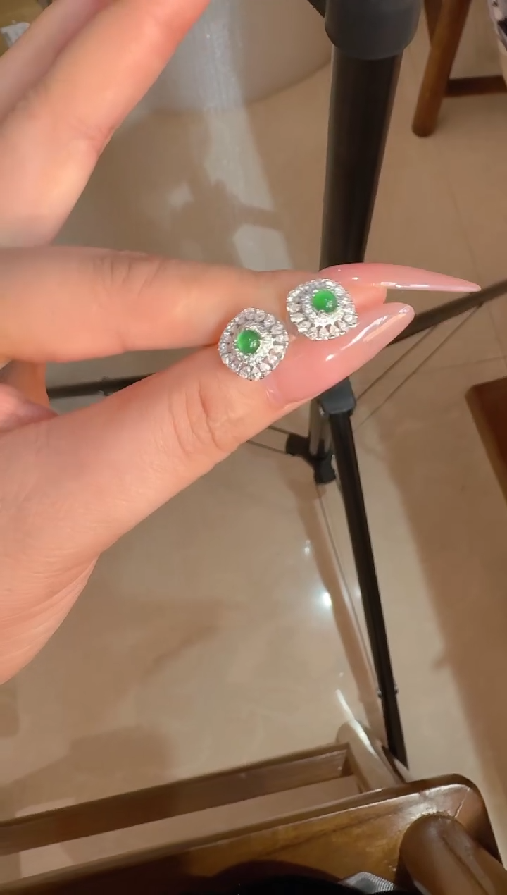 【闪购商品】翡翠耳饰银S925镶嵌天然A货翡翠耳钉