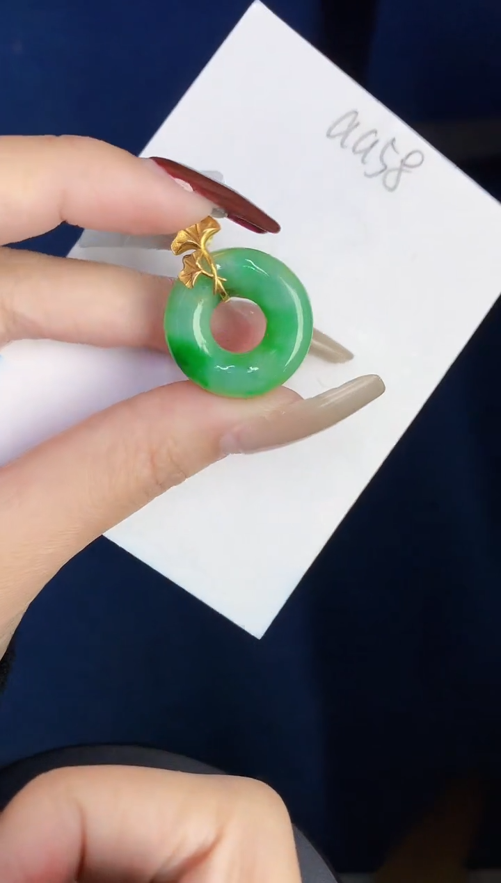 【闪购商品】翡翠颈饰18K金镶嵌0000000000