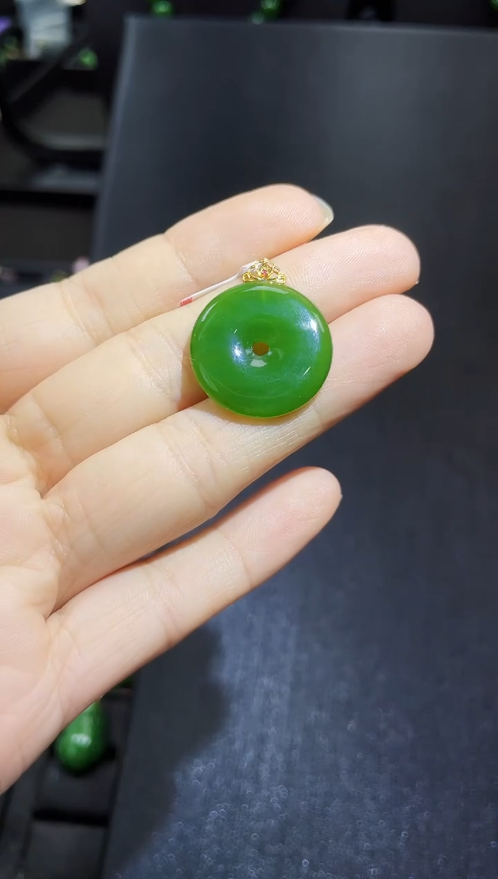 和田玉18K金镶嵌吊坠(赠链)多样性发一