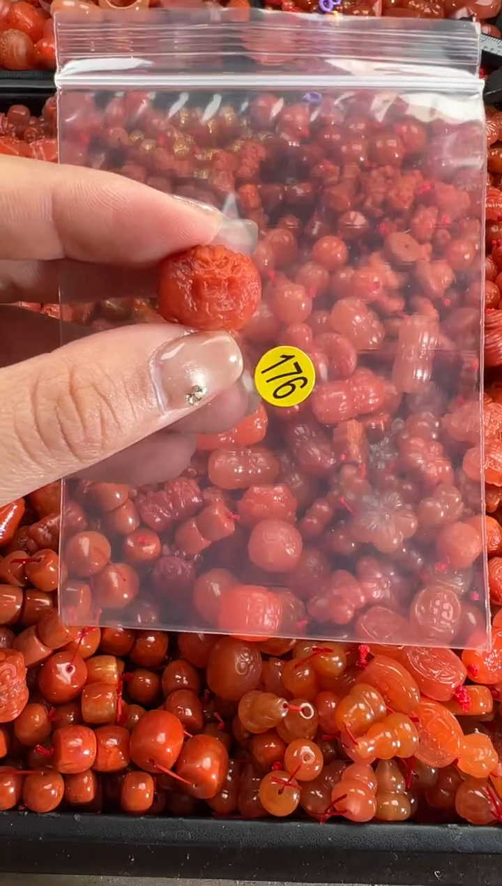 【闪购商品】南红玛瑙颈饰未镶嵌1