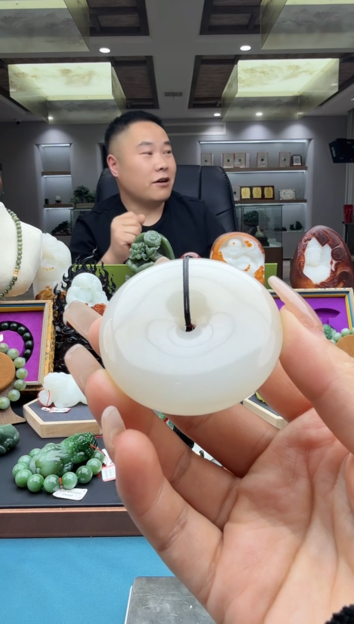 未镶嵌和田玉挂件游**鱼qhyng