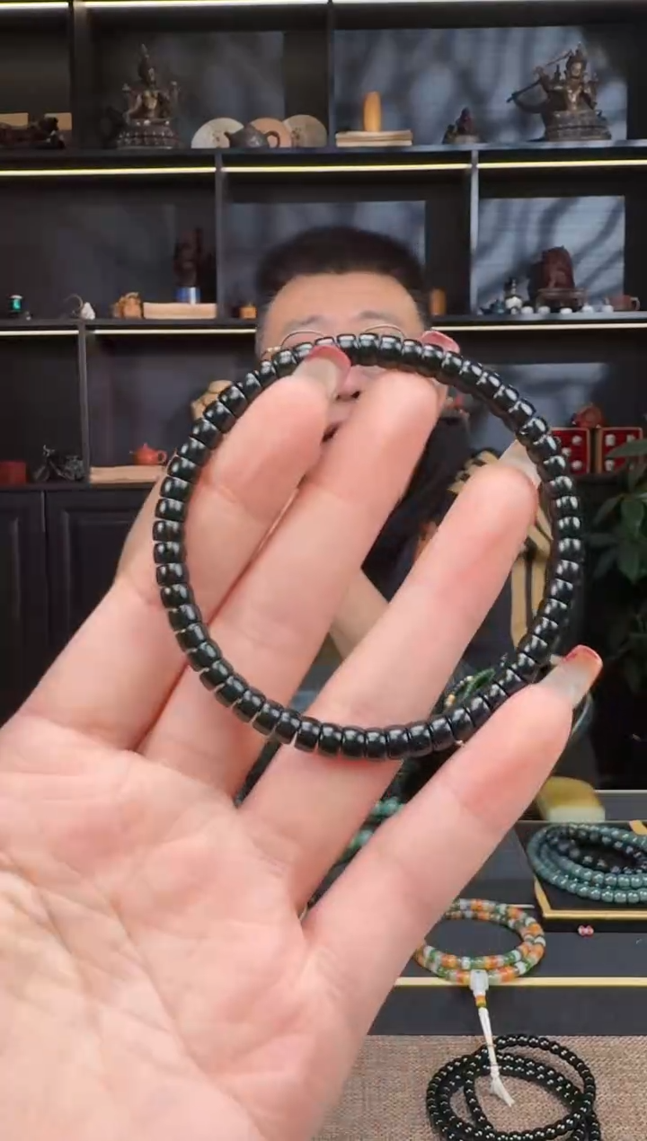 【闪购商品】和田玉1未镶嵌5.5mm黑青药片手串