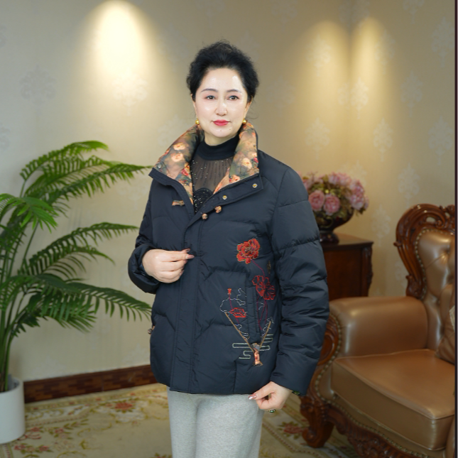 冬季新款洋气纯色短款加厚外套