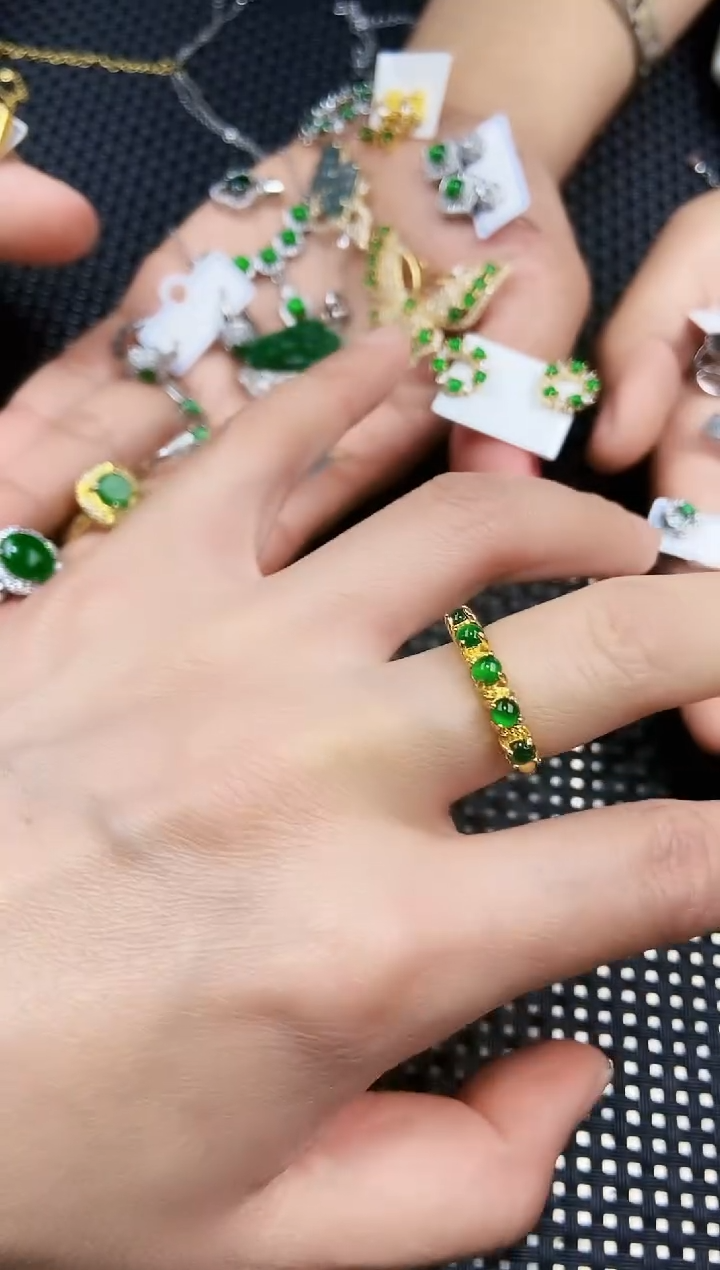 【闪购商品】翡翠戒指未镶嵌111111111